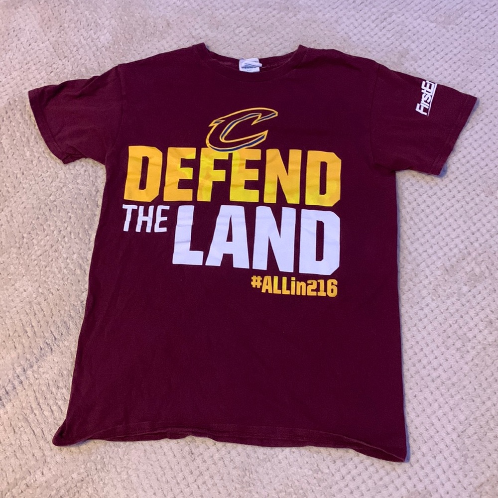 Cleveland cavs shirt